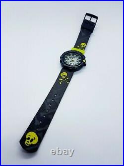 2005 Noir & Jaune Crâne Halloween Pirates Flik Flak par montre Swatch rare old