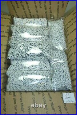 6 mm LETTRES A-Z principalement en plastique blanc Perles, Boîte 11 LB (environ 4.99 kg), new old stock LJ21
