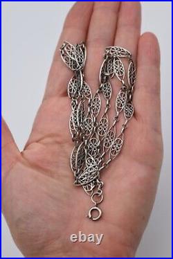 Ancien collier sautoir ou chaine de montre en argent filigrané