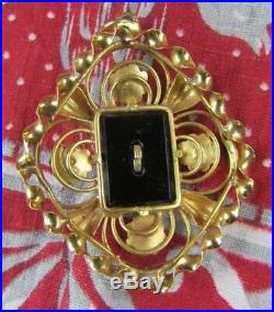 Ancien grand medaille pendentif medaillon or massif 18 carats a decor floral