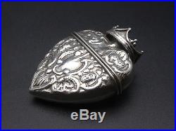 Ancien pendentif boite reliquaire coeur couronné en argent massif XIXeme