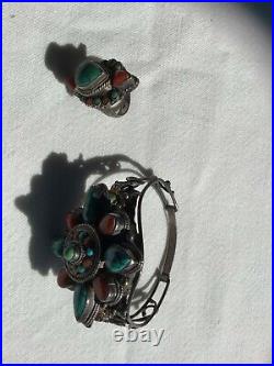 Antique Tibétain turquoise et corail rouge bracelet et correspondant à anneau