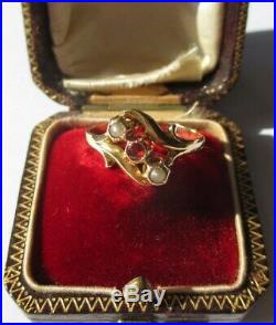 Bague Trilogie ancienne pierre rouge perles Or 18 carats Gold 750
