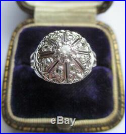 Bague dôme ancienne Art Déco Diamants Or blanc 18 carats French gold ring 750