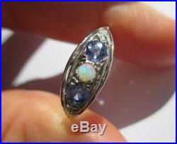 Bague jarretière ancienne Saphir Opale Diamant Platine et or 18 carats 750