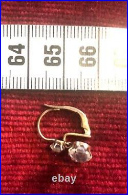 Boucles doreille OR18 carats anciennes, dormeuses avec 2 cristaux facetés