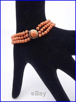 Bracelet ancien 3 rangs de perle de corail orangé fermoir en or 18k XIXeme