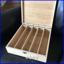 Coffret en bois, collection, pistolet ancien, montres, bijoux, couteaux, bois