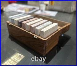 Coffret en bois, collection, pistolet ancien, montres, bijoux, couteaux, bois