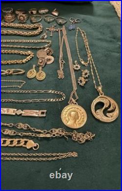 Lot De Bijoux Fantaisie Et Montres Plaque Or Ancien Et Récents Bon État Général