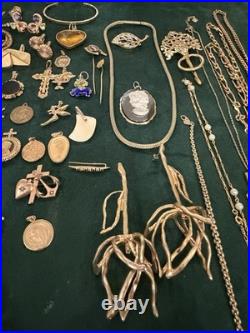 Lot De Bijoux Fantaisie Et Montres Plaque Or Ancien Et Récents Bon État Général