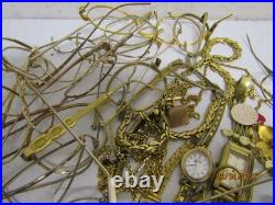 Lot de bijoux ancien divers doré plaqué or ancien fantaisie montre 1.1 kilos