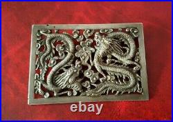 Magnifique broche ancienne en argent massif au motif de dragons chinois