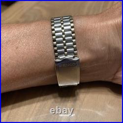 Montre Seiko Laurel Ancienne 17 Bijoux Boîtier Rectangulaire Vintage Dress