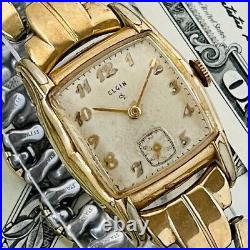 Montre homme ELGIN remontée à la main 17 bijoux ancienne carrée analogique U1664