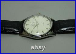 Vintage CYMA enroulement sous secondes Swiss Made bracelet montre S489 ancien utilisé antique